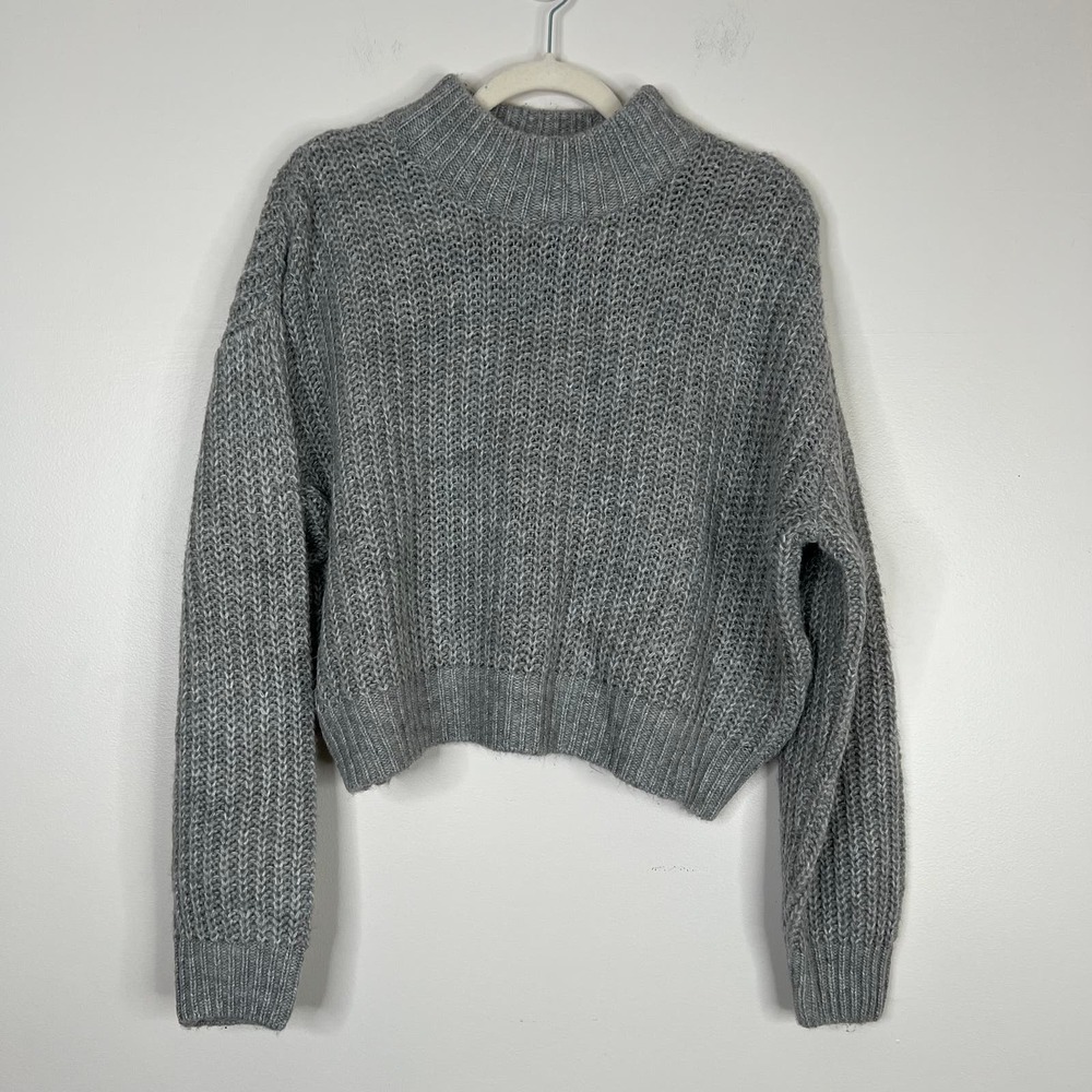 H&M Loose Knit Mockneck Cropped Long Sleeve Gray Sweater Size Medium‎